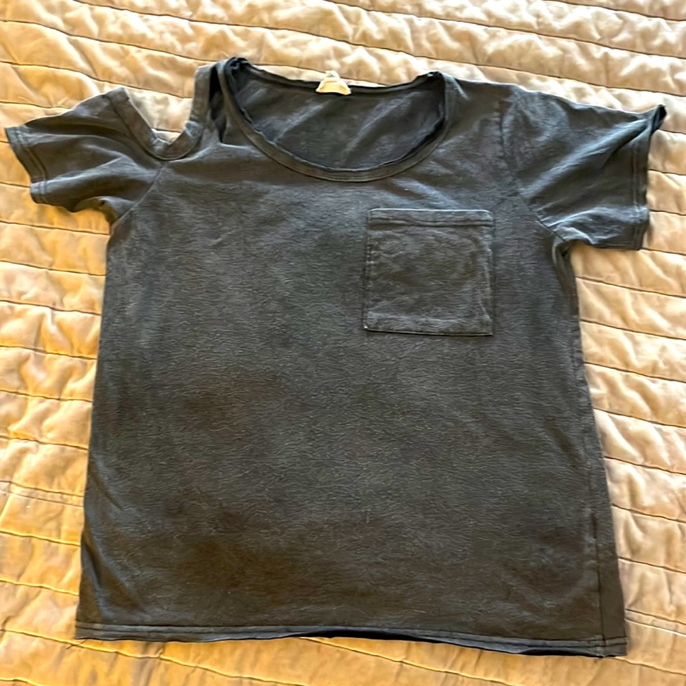 POL Boutique brand distresses T-shirt size M
